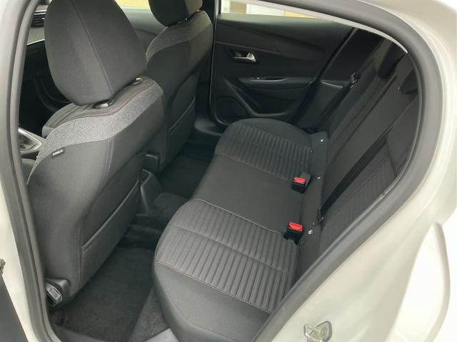 Peugeot / 208 / / / / 