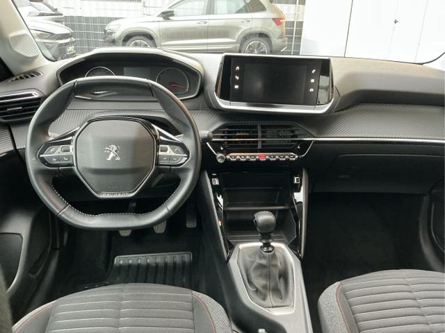 Peugeot / 208 / / / / 