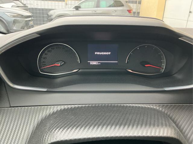 Peugeot / 208 / / / / 