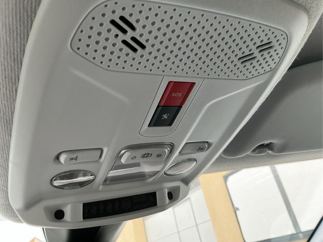 Peugeot / 208 / / / / 