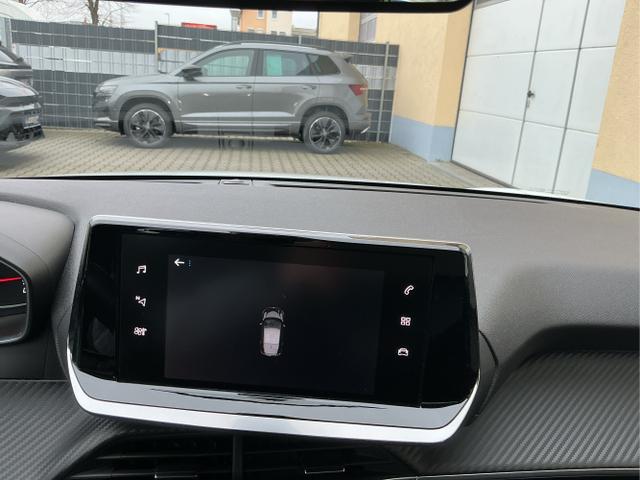 Peugeot / 208 / / / / 