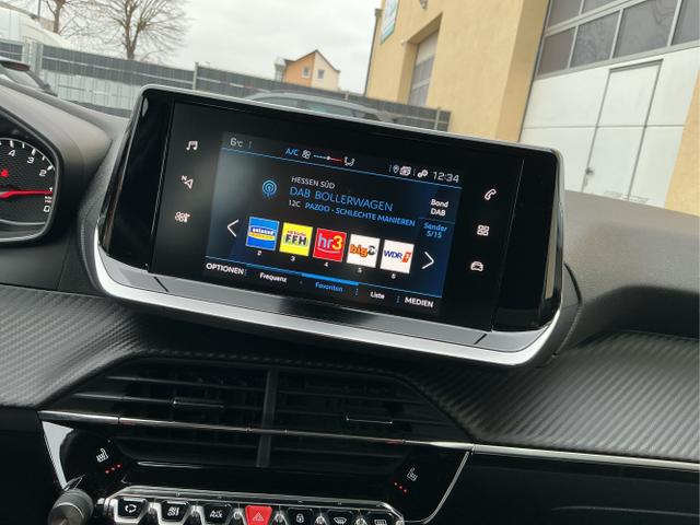 Peugeot / 208 / / / / 