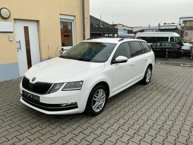 Skoda / Octavia Combi / Wei&szlig; / / / Style LED NAVI KESSY el. Heckklappe 8fach Bereift