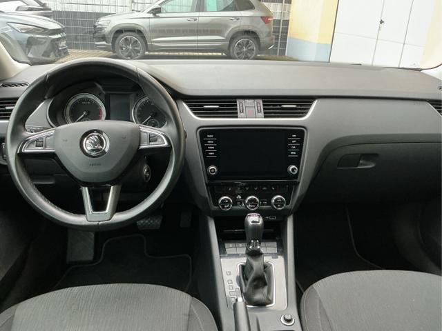 Skoda / Octavia Combi / Wei&szlig; / / / Style LED NAVI KESSY el. Heckklappe 8fach Bereift