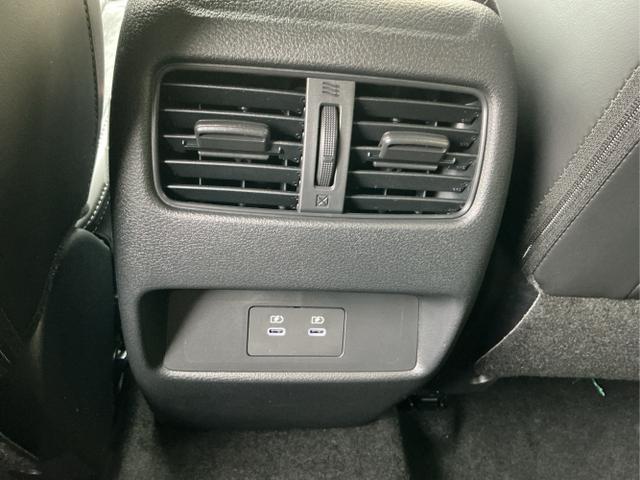 Nissan / Qashqai / Grau / Tekna+ / Ceramic Grey / , Beispielbilder, ggf. teilweise mit Sonderausstattung