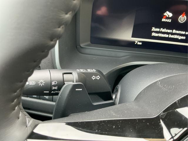 Nissan / Qashqai / Grau / Tekna+ / Ceramic Grey / , Beispielbilder, ggf. teilweise mit Sonderausstattung