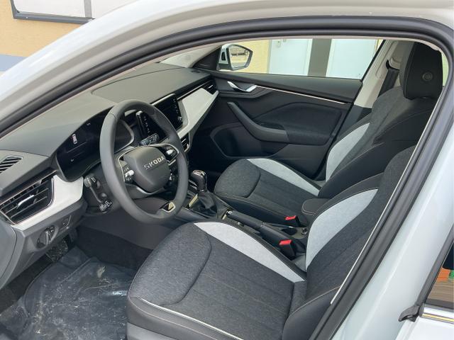 Skoda / Kamiq / Wei&szlig; / Top Selection / Moon White / , Beispielbilder, ggf. teilweise mit Sonderausstattung