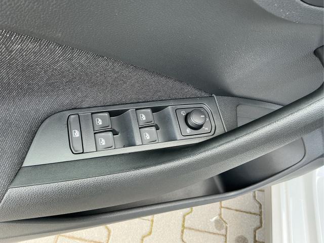 Skoda / Kamiq / Wei&szlig; / Top Selection / Moon White / , Beispielbilder, ggf. teilweise mit Sonderausstattung