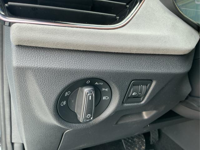 Skoda / Kamiq / Wei&szlig; / Top Selection / Moon White / , Beispielbilder, ggf. teilweise mit Sonderausstattung