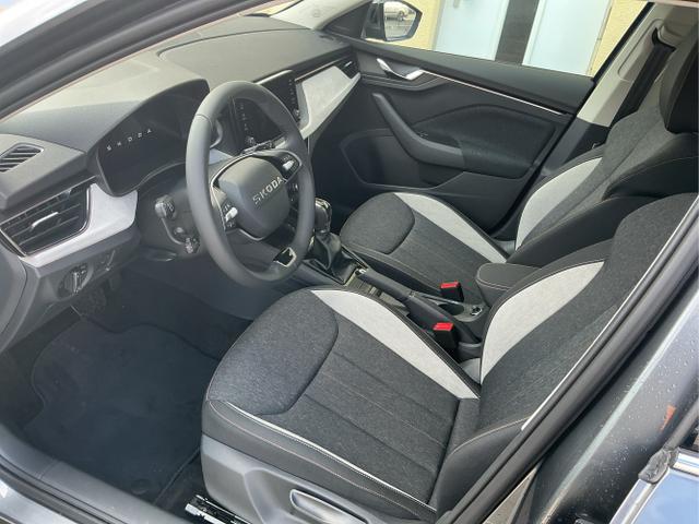 Skoda / Kamiq / Grau / Top Selection / Graphite Grau Metalic / , Beispielbilder, ggf. teilweise mit Sonderausstattung