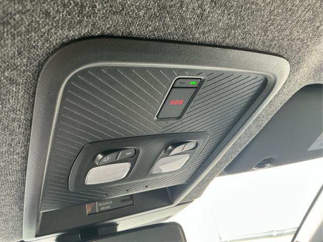 Dacia / Duster / Gr&uuml;n / Journey / Green Cedre / , Beispielbilder, ggf. teilweise mit Sonderausstattung