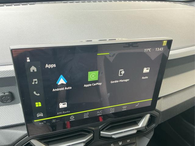 Dacia / Duster / Gr&uuml;n / Journey / Green Cedre / , Beispielbilder, ggf. teilweise mit Sonderausstattung