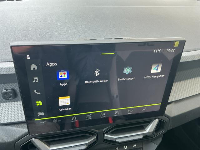 Dacia / Duster / Gr&uuml;n / Journey / Green Cedre / , Beispielbilder, ggf. teilweise mit Sonderausstattung