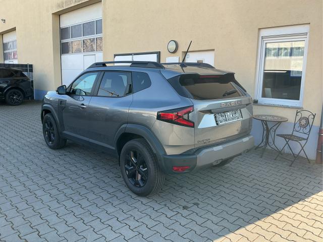 Dacia / Duster / Grau / Extreme / Grey Schiste Metalic / , Alle Fotos k&ouml;nnen Beispielbilder sein und aufpreispflichtige Extras enthalten, die genaue Ausstattung entnehmen Sie bitte dem Beschreibungstext. 