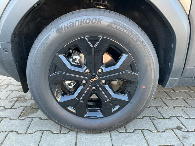 Dacia / Duster / Grau / Extreme / Grey Schiste Metalic / , Beispielbilder, ggf. teilweise mit Sonderausstattung