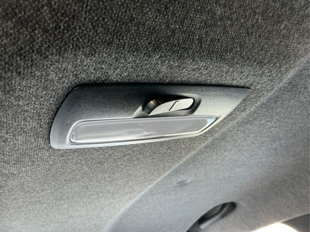 Dacia / Duster / Grau / Extreme / Grey Schiste Metalic / , Beispielbilder, ggf. teilweise mit Sonderausstattung