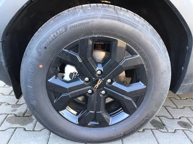 Dacia / Duster / Schwarz / Black Nacre Metalic / / , Beispielbilder, ggf. teilweise mit Sonderausstattung