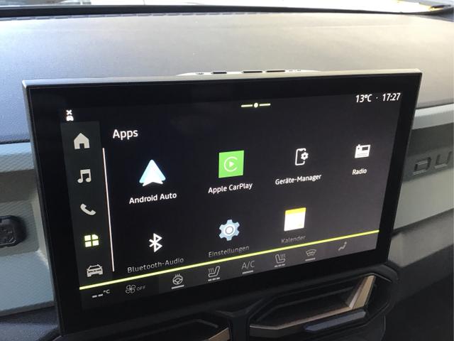 Dacia / Duster / Schwarz / Black Nacre Metalic / / , Beispielbilder, ggf. teilweise mit Sonderausstattung