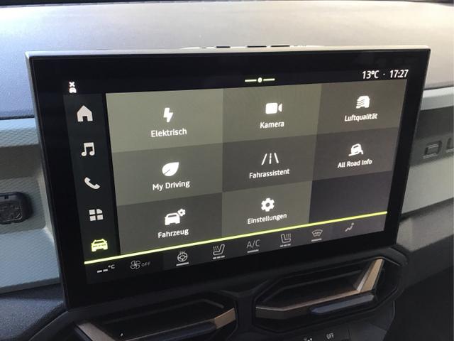 Dacia / Duster / Schwarz / Black Nacre Metalic / / , Beispielbilder, ggf. teilweise mit Sonderausstattung