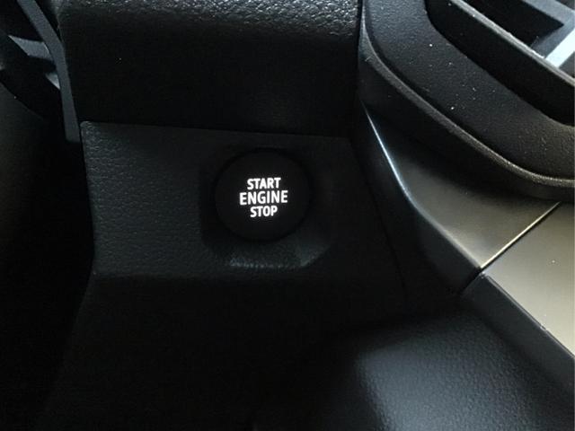 Dacia / Duster / Schwarz / Black Nacre Metalic / / , Beispielbilder, ggf. teilweise mit Sonderausstattung