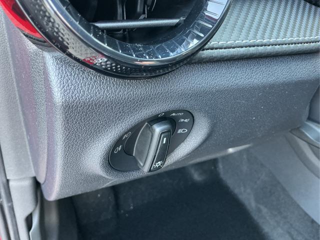 Skoda / Fabia / Rot / Classic+AHK / Velvet Red /Black Magic / , Beispielbilder, ggf. teilweise mit Sonderausstattung