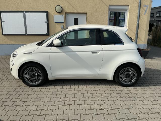 Fiat / 500e / Wei&szlig; / La Prima / Arktis Wei&szlig; / , Beispielbilder, ggf. teilweise mit Sonderausstattung
