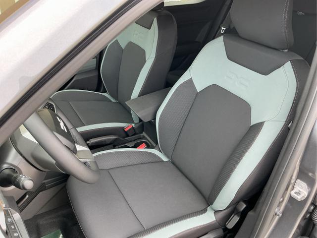 Dacia / Duster / Grau / Extreme / Grey Schiste / , Beispielbilder, ggf. teilweise mit Sonderausstattung
