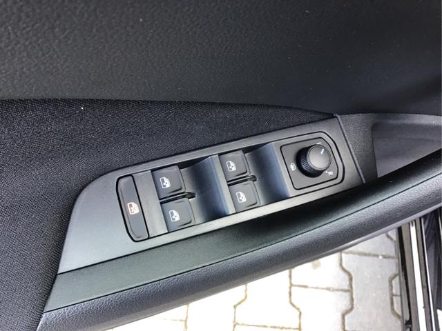 Skoda / Kamiq / Schwarz / Classic+AHK / Black Magic / , Beispielbilder, ggf. teilweise mit Sonderausstattung