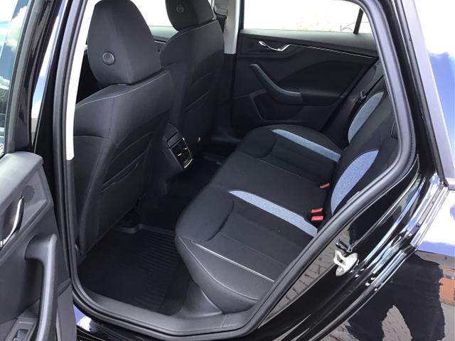 Skoda / Kamiq / Schwarz / Classic+AHK / Black Magic / , Beispielbilder, ggf. teilweise mit Sonderausstattung