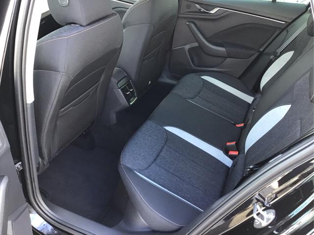 Skoda / Kamiq / Schwarz / Top Selection +AHK / Black Magic / , Beispielbilder, ggf. teilweise mit Sonderausstattung