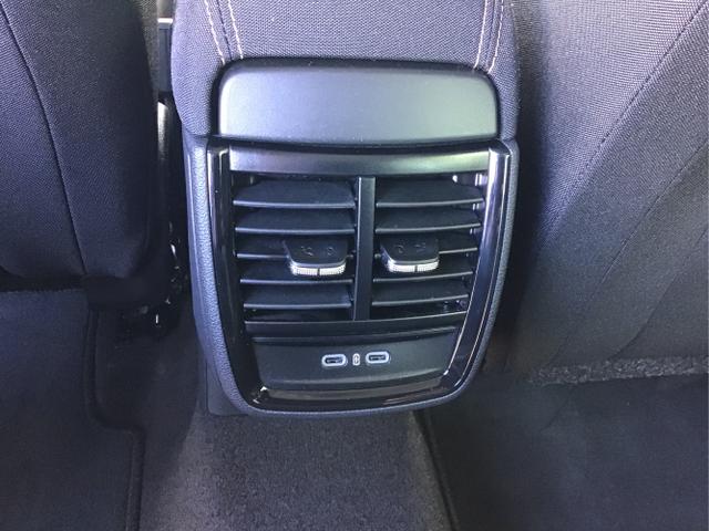 Skoda / Kamiq / Schwarz / Top Selection +AHK / Black Magic / , Beispielbilder, ggf. teilweise mit Sonderausstattung