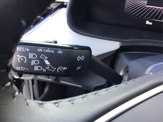 Skoda / Kamiq / Schwarz / Top Selection +AHK / Black Magic / , Beispielbilder, ggf. teilweise mit Sonderausstattung