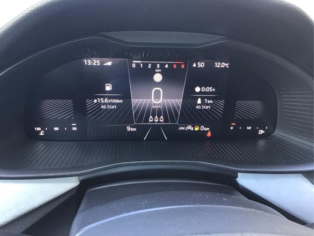 Skoda / Kamiq / Schwarz / Top Selection +AHK / Black Magic / , Beispielbilder, ggf. teilweise mit Sonderausstattung