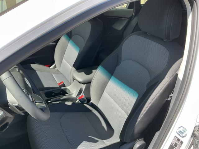 Hyundai / i30 / Wei&szlig; / Go / Atlas White / , Beispielbilder, ggf. teilweise mit Sonderausstattung