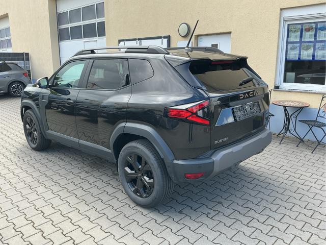 Dacia / Duster / Schwarz / Extreme / Black Nacre / , Beispielbilder, ggf. teilweise mit Sonderausstattung