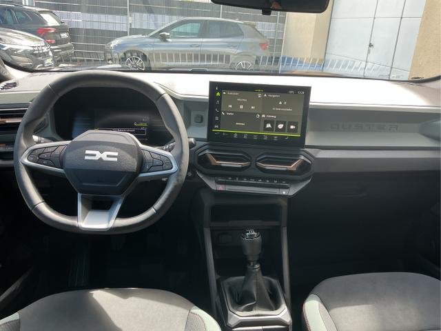 Dacia / Duster / Schwarz / Extreme / Black Nacre / , Beispielbilder, ggf. teilweise mit Sonderausstattung