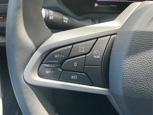 Dacia / Duster / Schwarz / Extreme / Black Nacre / , Beispielbilder, ggf. teilweise mit Sonderausstattung