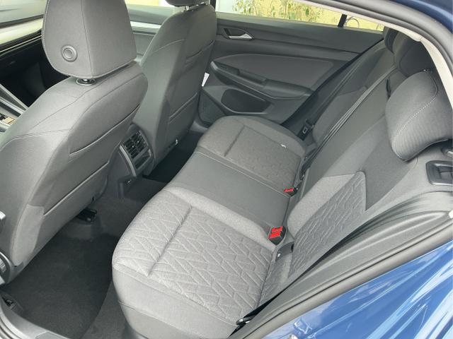 Volkswagen / Golf / Blau / Limited / Anemonenblau Metalic / , Beispielbilder, ggf. teilweise mit Sonderausstattung