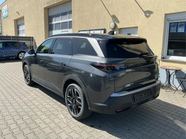 Peugeot / 5008 / Grau / GT 7-S / Titanium Grau Metalic / , Alle Fotos k&ouml;nnen Beispielbilder sein und aufpreispflichtige Extras enthalten, die genaue Ausstattung entnehmen Sie bitte dem Beschreibungstext. 