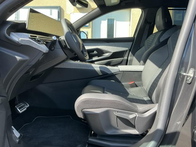 Peugeot / 5008 / Grau / GT 7-S / Titanium Grau Metalic / , Beispielbilder, ggf. teilweise mit Sonderausstattung