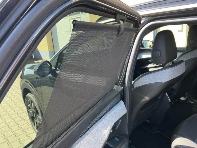 Peugeot / 5008 / Grau / GT 7-S / Titanium Grau Metalic / , Beispielbilder, ggf. teilweise mit Sonderausstattung