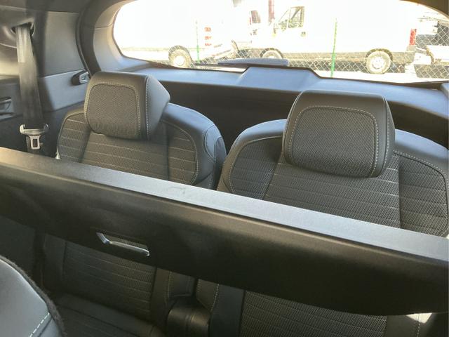 Peugeot / 5008 / Grau / GT 7-S / Titanium Grau Metalic / , Beispielbilder, ggf. teilweise mit Sonderausstattung