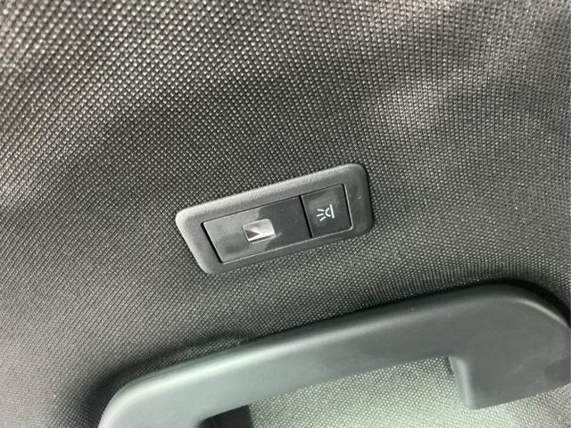 Peugeot / 5008 / Grau / GT 7-S / Titanium Grau Metalic / , Beispielbilder, ggf. teilweise mit Sonderausstattung