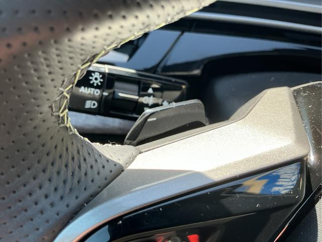 Peugeot / 5008 / Grau / GT 7-S / Titanium Grau Metalic / , Beispielbilder, ggf. teilweise mit Sonderausstattung
