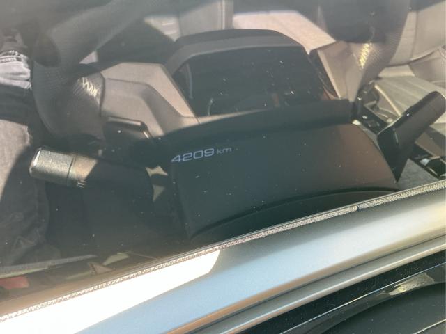 Peugeot / 5008 / Grau / GT 7-S / Titanium Grau Metalic / , Beispielbilder, ggf. teilweise mit Sonderausstattung