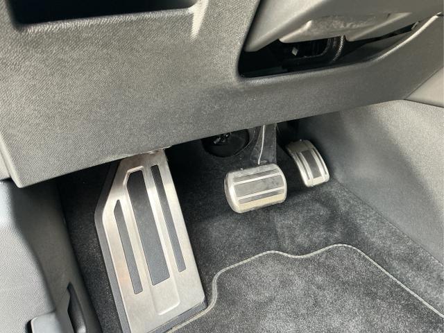 Peugeot / 3008 / Blau / Hybrid 145 / Bleu Ingaro Metalic / , Beispielbilder, ggf. teilweise mit Sonderausstattung