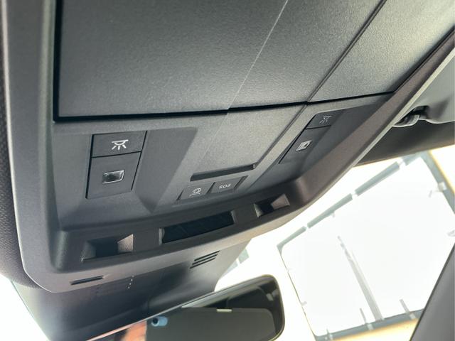 Peugeot / 3008 / Blau / Hybrid 145 / Bleu Ingaro Metalic / , Beispielbilder, ggf. teilweise mit Sonderausstattung