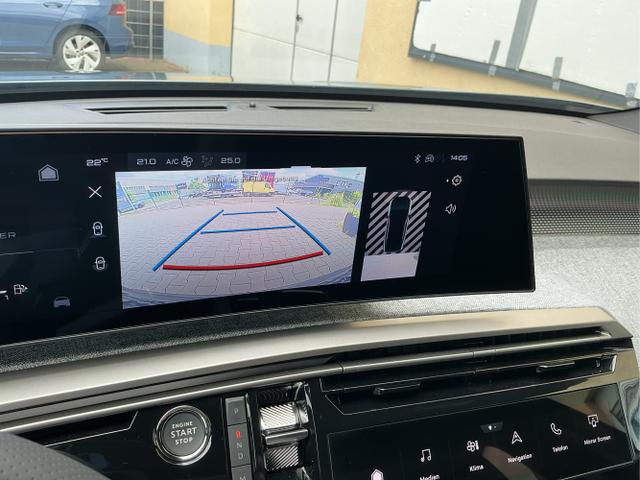 Peugeot / 3008 / Blau / Hybrid 145 / Bleu Ingaro Metalic / , Beispielbilder, ggf. teilweise mit Sonderausstattung