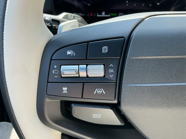 Kia / Sportage / Gr&uuml;n / Gt-Plusline / Experince Green / , Bild dient zur Illustration und zeigt aufpreispflichtige Sonderausstattung. "Die Herstellergarantie beginnt bei EU-Fahrzeugen bereits bei Auslieferung vom ausl&auml;ndischen Lieferanten und kann um mehr als 14 Tage verk&uuml;rzt sein.