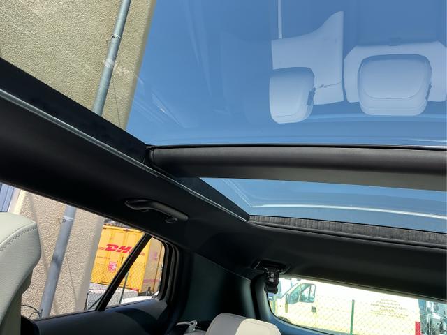 Kia / Sportage / Gr&uuml;n / Gt-Plusline / Experince Green / , Bild dient zur Illustration und zeigt aufpreispflichtige Sonderausstattung. "Die Herstellergarantie beginnt bei EU-Fahrzeugen bereits bei Auslieferung vom ausl&auml;ndischen Lieferanten und kann um mehr als 14 Tage verk&uuml;rzt sein.